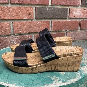 SOLD Vionic Atlantic pepper cork wedge sandal
